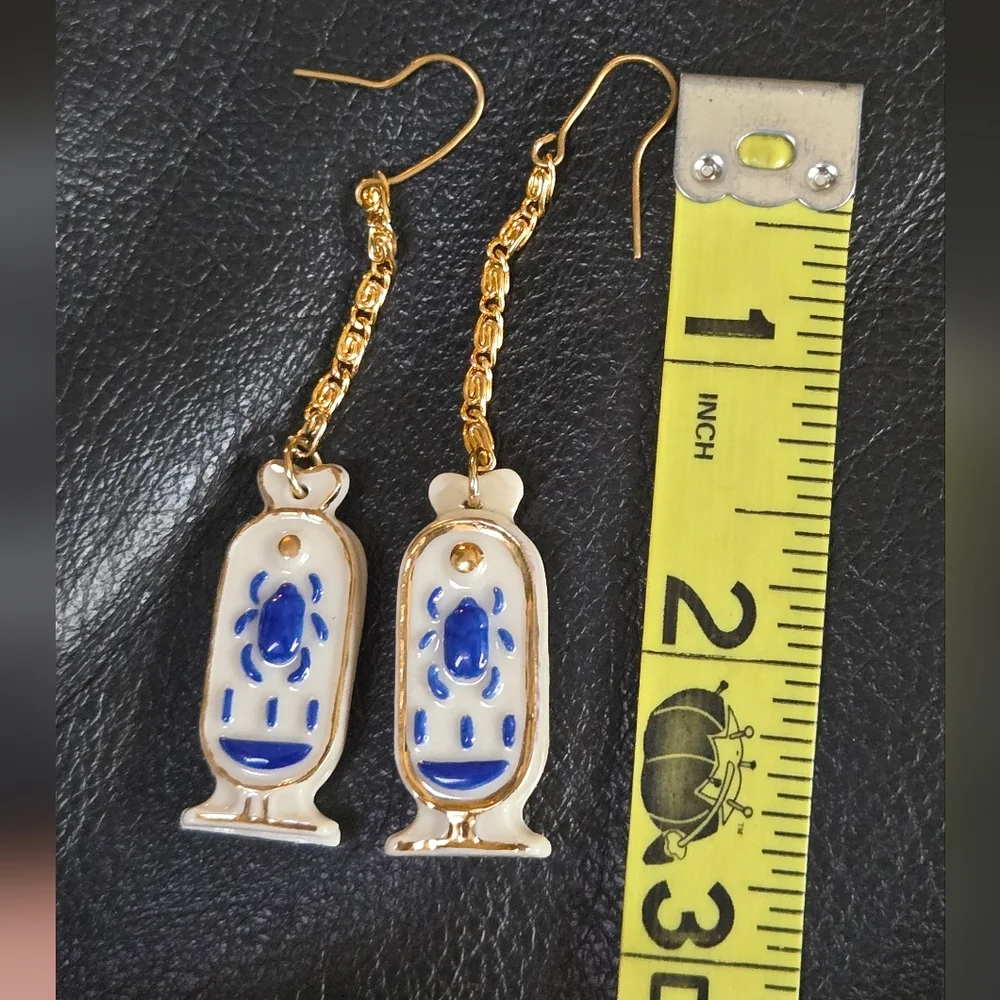 Porcelain & gold vintage Egyptian Cartouche Scarab art earrings - Picture 5 of 6